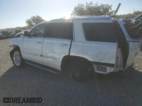 2020 Cadillac Escalade Luxury z VIN 1GYS3BKJ2LR224611, wystawiony jako Copart lot #73991893 z przebiegiem Nie podano mil oraz Nie do naprawy • Non repairable. Historia ofert i sprzedaży dostępna na DreamBid. Obrazek 2.