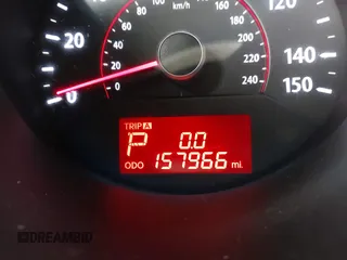 2013 Kia Sorento LX z VIN 5XYKT3A68DG388695, wystawiony jako IAAI lot #41809229 z przebiegiem 157 966 mil mil oraz . Historia ofert i sprzedaży dostępna na DreamBid. Obrazek 15.