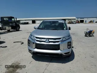 2022 Mitsubishi Outlander SE with VIN JA4APVAUXNU008843, listed as a Copart auction lot 69317784 with 33,638 mi miles and Salvage title. Bid and sale history available at DreamBid. Image 12.