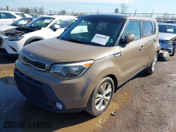 2015 Kia Soul + with VIN KNDJP3A53F7198844, listed as a IAAI auction lot 41903997 with 158,833 mi miles. Bid and sale history available at carsss.com. Image 2.