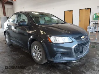 2019 Chevrolet Sonic LT z VIN 1G1JD5SB7K4107202, wystawiony jako IAAI lot #42430865 z przebiegiem 81 359 mil mil oraz . Historia ofert i sprzedaży dostępna na DreamBid. Obrazek 1.