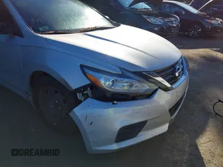 2016 Nissan Altima SL with VIN 1N4AL3AP6GC270230, listed as a IAAI auction lot 42211085 with 118,703 mi miles and . Bid and sale history available at carsss.com. Image 6.