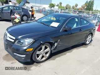 2013 Mercedes-Benz C 250 z VIN WDDGJ4HB3DG049866, wystawiony jako IAAI lot #42267407 z przebiegiem 87 499 mil mil oraz . Historia ofert i sprzedaży dostępna na DreamBid. Obrazek 17.