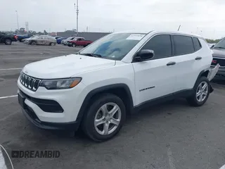 2023 Jeep Compass Sport z VIN 3C4NJDAN5PT510734, wystawiony jako IAAI lot #42519894 z przebiegiem 45 819 mil mil oraz . Historia ofert i sprzedaży dostępna na DreamBid. Obrazek 2.