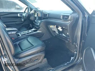 2020 Ford Explorer XLT with VIN 1FMSK8DH2LGA48771, listed as a IAAI auction lot 41663751 with 106,280 mi miles. Bid and sale history available at carsss.com. Image 5.