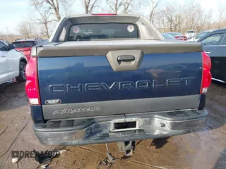 2005 Chevrolet Avalanche LS with VIN 3GNEC12Z65G124198, listed as a IAAI auction lot 41486916 with 280,005 mi miles and . Bid and sale history available at DreamBid. Image 16.