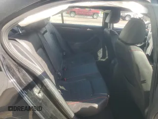 2014 Volkswagen Jetta GLI Edition 30 с VIN 3VW4S7AJ1EM311076, выставлен на аукционе Copart как лот 55305175 с пробегом 70 785 миль миль и Списание • Salvage title. История ставок и продаж доступна на DreamBid. Изображение 10.