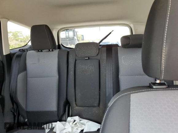 2017 Ford Escape SE z VIN 1FMCU0GDXHUE91333, wystawiony jako Copart lot #44536055 z przebiegiem Nie podano mil oraz Nie do naprawy • Non repairable. Historia ofert i sprzedaży dostępna na DreamBid. Obrazek 10.