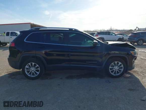 2019 Jeep Cherokee Latitude with VIN 1C4PJLCB7KD331955, listed as a IAAI auction lot 41813248 with 96,212 mi miles. Bid and sale history available at carsss.com. Image 13.