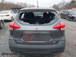 2018 Nissan Kicks S with VIN 3N1CP5CU5JL500490, listed as a IAAI auction lot 41606932 with 86,664 mi miles. Bid and sale history available at carsss.com. Image 16.