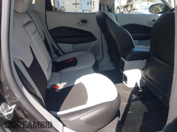 2020 Jeep Compass Latitude z VIN 3C4NJDBB3LT148966, wystawiony jako IAAI lot #41899107 z przebiegiem 35 782 mil mil oraz . Historia ofert i sprzedaży dostępna na DreamBid. Obrazek 8.
