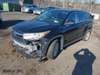 2016 Toyota Highlander LE with VIN 5TDBKRFH5GS274290, listed as a IAAI auction lot 41736168 with 148,437 mi miles. Bid and sale history available at carsss.com. Image 17.
