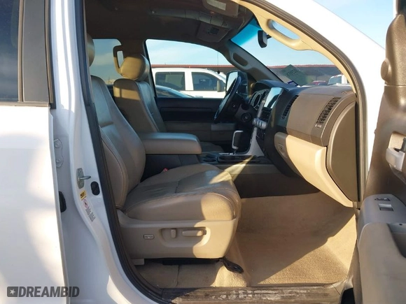 2007 Toyota Tundra LTD with VIN 5TBEV58167S452116, listed as a IAAI auction lot 41259578 with 202,563 mi miles. Bid and sale history available at carsss.com. Image 5.