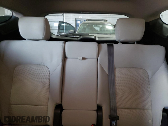 2018 Hyundai Santa Fe 2.4L z VIN 5XYZTDLB4JG553894, wystawiony jako Copart lot #56859585 z przebiegiem 97 313 mil mil oraz Szkoda całkowita • Salvage title. Historia ofert i sprzedaży dostępna na DreamBid. Obrazek 10.