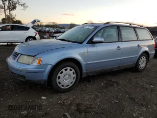 1999 Volkswagen Passat z VIN WVWNA63B2XE430628, wystawiony jako Copart lot #80143184 z przebiegiem 104 334 mil mil oraz Szkoda całkowita • Salvage title. Historia ofert i sprzedaży dostępna na DreamBid. Obrazek 1.