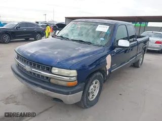 2000 Chevrolet Silverado 1500 LS with VIN 2GCEC19T1Y1408829, listed as a IAAI auction lot 41230976 with 314,324 mi miles. Bid and sale history available at carsss.com. Image 18.