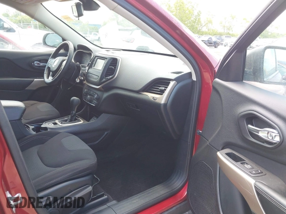 2017 Jeep Cherokee Latitude with VIN 1C4PJLCB1HW662544, listed as a IAAI auction lot 42365969 with 117,859 mi miles and . Bid and sale history available at DreamBid. Image 5.