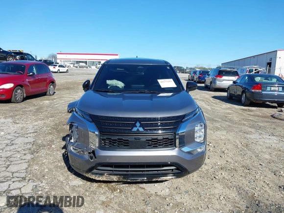 2022 Mitsubishi Outlander SE with VIN JA4J4UA86NZ070121, listed as a IAAI auction lot 41173193 with 39,541 mi miles. Bid and sale history available at carsss.com. Image 12.