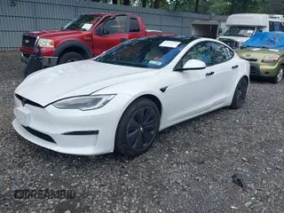 2021 Tesla Model S Plaid z VIN 5YJSA1E62MF452838, wystawiony jako IAAI lot #42726183 z przebiegiem 21 725 mil mil oraz . Historia ofert i sprzedaży dostępna na DreamBid. Obrazek 19.