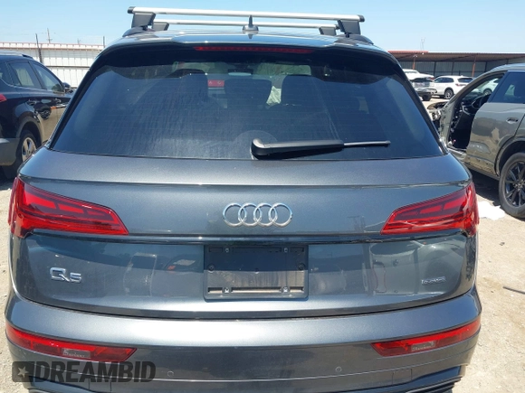 2023 Audi Q5 S line Prestige с VIN WA1FAAFY7P2054575, выставлен на аукционе IAAI как лот 42541896 с пробегом Не указан миль и . История ставок и продаж доступна на DreamBid. Изображение 16.