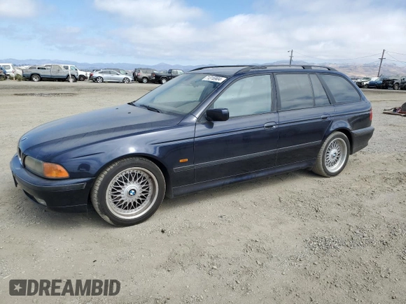 2000 BMW 5 Series 528iAt with VIN WBADP634XYBV64797, listed as a Copart auction lot 71316904 with 163,267 mi miles and Salvage Title. Bid and sale history available at carsss.com. Image 1.