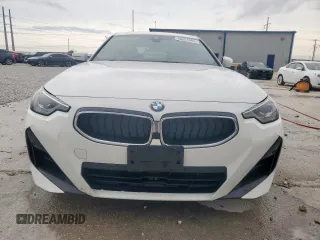 2023 BMW 2 Series 230i with VIN 3MW23CM0XP8D29605, listed as a Copart auction lot 60284905 with 39,622 mi miles and Salvage title. Bid and sale history available at DreamBid. Image 5.