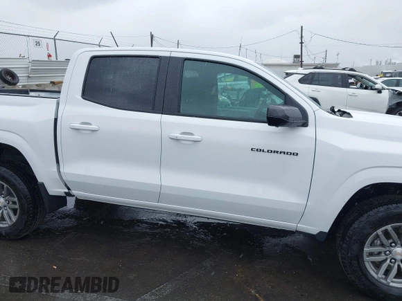 2024 Chevrolet Colorado 2WD LT with VIN 1GCPSCEK4R1172365, listed as a IAAI auction lot 41774526 with 4,836 mi miles. Bid and sale history available at carsss.com. Image 14.