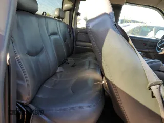 2003 Chevrolet Silverado SS z VIN 2GCEK19N931356654, wystawiony jako Copart lot #72966944 z przebiegiem 292 812 mil mil oraz Szkody całkowita. Historia ofert i sprzedaży dostępna na DreamBid. Obrazek 10.