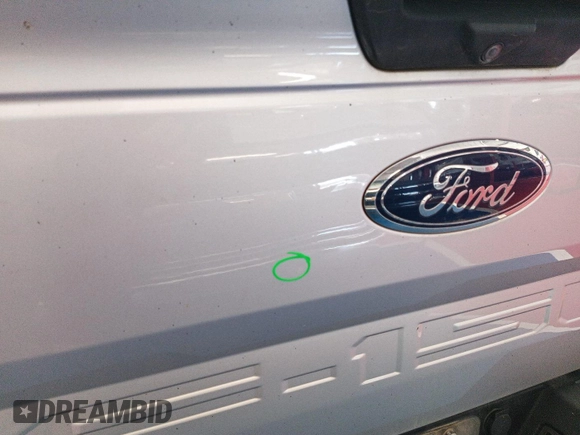 2018 Ford F-150 XL z VIN 1FTFW1E53JKF62418, wystawiony jako IAAI lot #42854294 z przebiegiem 103 964 mil mil oraz . Historia ofert i sprzedaży dostępna na DreamBid. Obrazek 4.