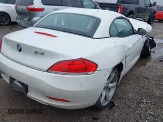 2015 BMW Z4 sDrive28i with VIN WBALL5C59FP557690, listed as a IAAI auction lot 41453980 with 78,641 mi miles. Bid and sale history available at carsss.com. Image 4.