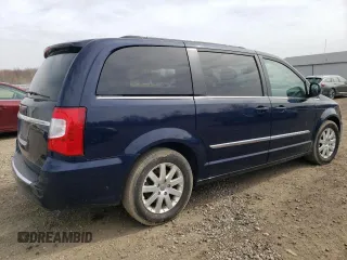 2013 Chrysler Town & Country Touring with VIN 2C4RC1BG1DR557946, listed as a Copart auction lot 49804785 with 86,526 mi miles and Salvage Title. Bid and sale history available at carsss.com. Image 3.