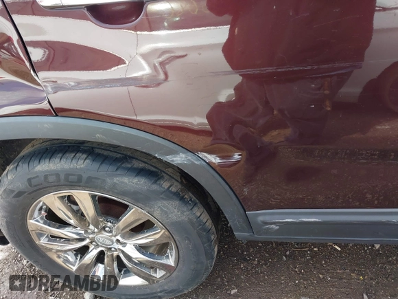 2011 Kia Sorento EX with VIN 5XYKUDA2XBG131874, listed as a IAAI auction lot 41901492 with 170,179 mi miles. Bid and sale history available at carsss.com. Image 19.