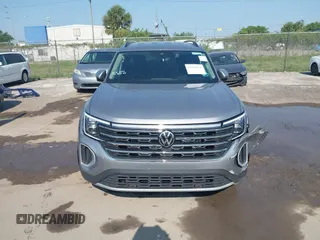 2025 Volkswagen Atlas SE with VIN 1V2WR2CA2SC508079, listed as a IAAI auction lot 42312651 with 10,436 mi miles and . Bid and sale history available at DreamBid. Image 12.