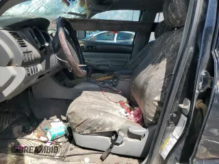2006 Toyota Tacoma z VIN 3TMLU42N56M007744, wystawiony jako Copart lot #60804295 z przebiegiem 196 715 mil mil oraz Szkoda całkowita • Salvage title. Historia ofert i sprzedaży dostępna na DreamBid. Obrazek 7.