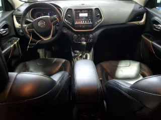 2018 Jeep Cherokee Limited z VIN 1C4PJMDB9JD597755, wystawiony jako Copart lot #51823585 z przebiegiem 67 085 mil mil oraz Szkoda całkowita • Salvage title. Historia ofert i sprzedaży dostępna na DreamBid. Obrazek 8.