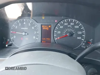 2018 Nissan NV Cargo SV z VIN 1N6AF0LYXJN809818, wystawiony jako IAAI lot #41882662 z przebiegiem 109 329 mil mil oraz . Historia ofert i sprzedaży dostępna na DreamBid. Obrazek 7.