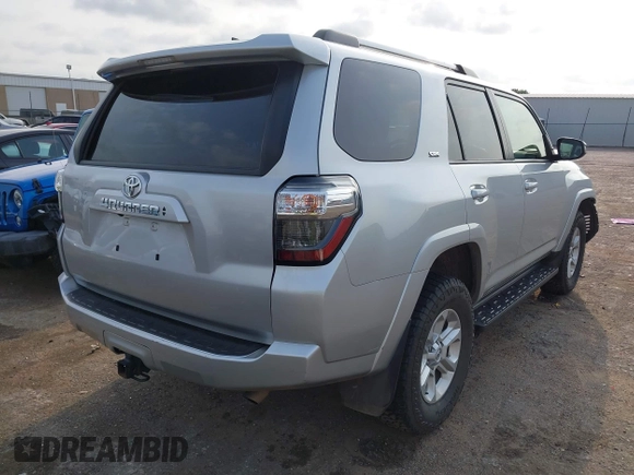 2021 Toyota 4Runner SR5 with VIN JTEMU5JR1M5937878, listed as a IAAI auction lot 42130560 with 85,547 mi miles and . Bid and sale history available at DreamBid. Image 4.
