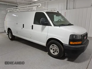 2018 GMC Savana Cargo Van with VIN 1GTW7BFG1J1340839, listed as a Copart auction lot 43284125 with 104,139 mi miles and Clean Title. Bid and sale history available at carsss.com. Image 4.