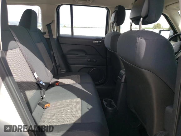 2010 Jeep Patriot Sport z VIN 1J4NT2GB4AD523378, wystawiony jako Copart lot #57088185 z przebiegiem 119 937 mil mil oraz Szkoda całkowita • Salvage title. Historia ofert i sprzedaży dostępna na DreamBid. Obrazek 11.