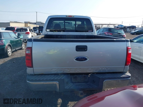 2010 Ford F-250 XL z VIN 1FTSX2B52AEA96467, wystawiony jako IAAI lot #42087062 z przebiegiem 112 959 mil mil oraz . Historia ofert i sprzedaży dostępna na DreamBid. Obrazek 16.