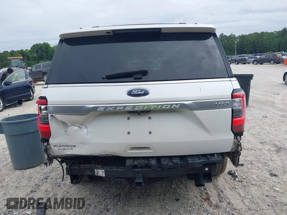 2019 Ford Expedition Max Platinum z VIN 1FMJK1MT1KEA00308, wystawiony jako IAAI lot #42299341 z przebiegiem 114 994 mil mil oraz . Historia ofert i sprzedaży dostępna na DreamBid. Obrazek 16.