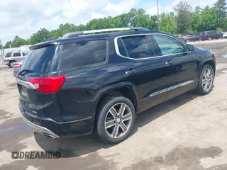 2017 GMC Acadia Denali z VIN 1GKKNXLS5HZ142811, wystawiony jako IAAI lot #42401541 z przebiegiem 72 868 mil mil oraz . Historia ofert i sprzedaży dostępna na DreamBid. Obrazek 4.