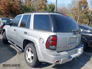 2007 Chevrolet TrailBlazer LS with VIN 1GNDS13S172110589, listed as a IAAI auction lot 41919212 with 168,053 mi miles. Bid and sale history available at carsss.com. Image 3.