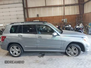 2015 Mercedes-Benz GLK 350 z VIN WDCGG8JB3FG440720, wystawiony jako IAAI lot #42221150 z przebiegiem 31 217 mil mil oraz . Historia ofert i sprzedaży dostępna na DreamBid. Obrazek 17.