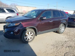 2012 Kia Sorento LX with VIN 5XYKTCA61CG221464, listed as a IAAI auction lot 41762388 with 155,076 mi miles. Bid and sale history available at carsss.com. Image 2.