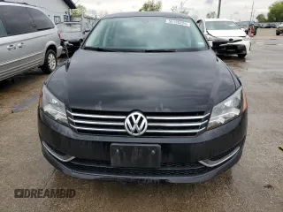 2013 Volkswagen Passat Wolfsburg Edition z VIN 1VWAP7A30DC098949, wystawiony jako Copart lot #55130225 z przebiegiem 99 441 mil mil oraz Szkoda całkowita • Salvage title. Historia ofert i sprzedaży dostępna na DreamBid. Obrazek 5.