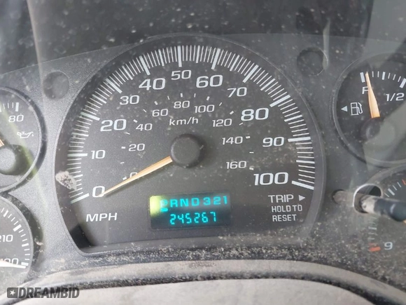 2005 Chevrolet Express Passenger with VIN 1GAHG39U051110188, listed as a IAAI auction lot 41793268 with 245,267 mi miles. Bid and sale history available at carsss.com. Image 7.
