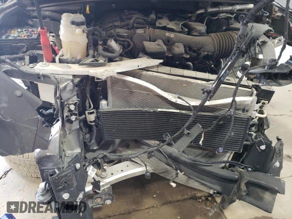 2024 Jeep Grand Cherokee Limited with VIN 1C4RJKBG9R8542707, listed as a Copart auction lot 64881255 with 6,889 mi miles and Non repairable. Bid and sale history available at DreamBid. Image 12.