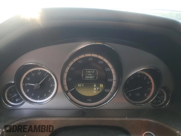 2012 Mercedes-Benz E 350 Luxury with VIN WDDHF8JBXCA545918, listed as a Copart auction lot 58953115 with 220,307 mi miles and Salvage title. Bid and sale history available at DreamBid. Image 9.