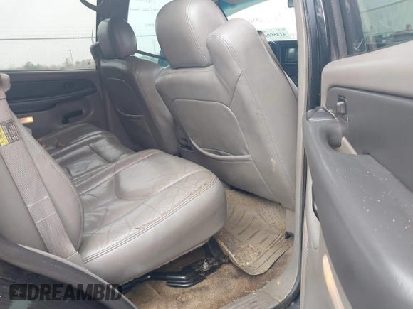 2003 Chevrolet Tahoe LT with VIN 1GNEK13Z33R178654, listed as a IAAI auction lot 41450065 with 289,442 mi miles. Bid and sale history available at carsss.com. Image 8.